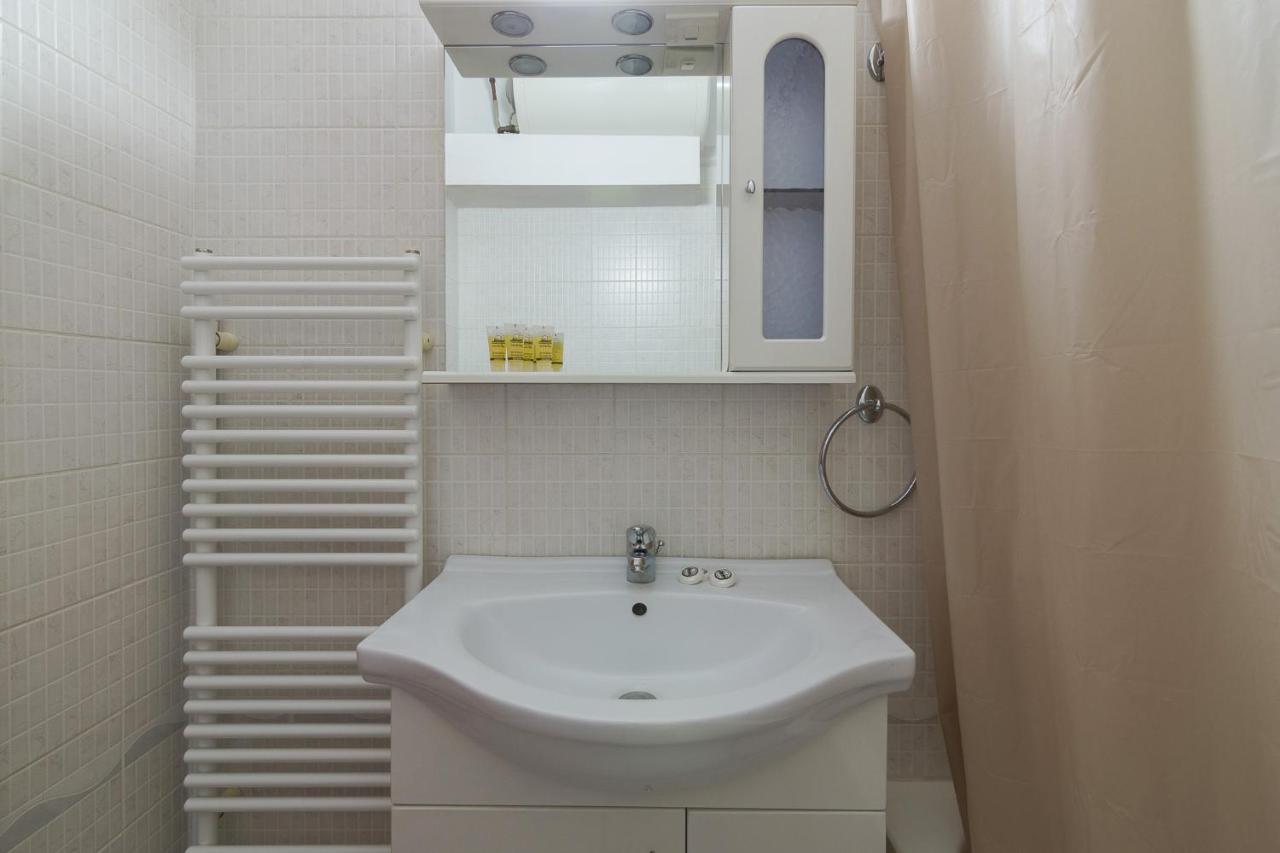 Comfort Apartment In Koukaki アテネ エクステリア 写真