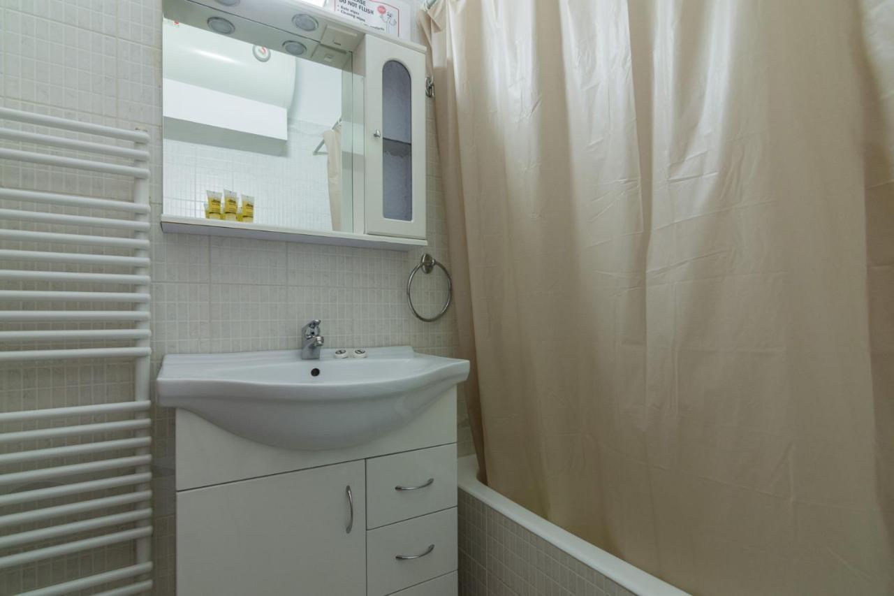 Comfort Apartment In Koukaki アテネ エクステリア 写真