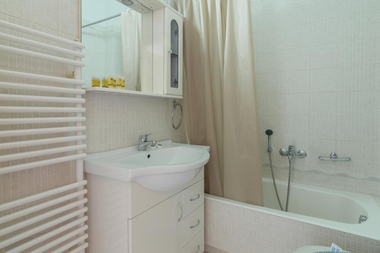 Comfort Apartment In Koukaki アテネ エクステリア 写真